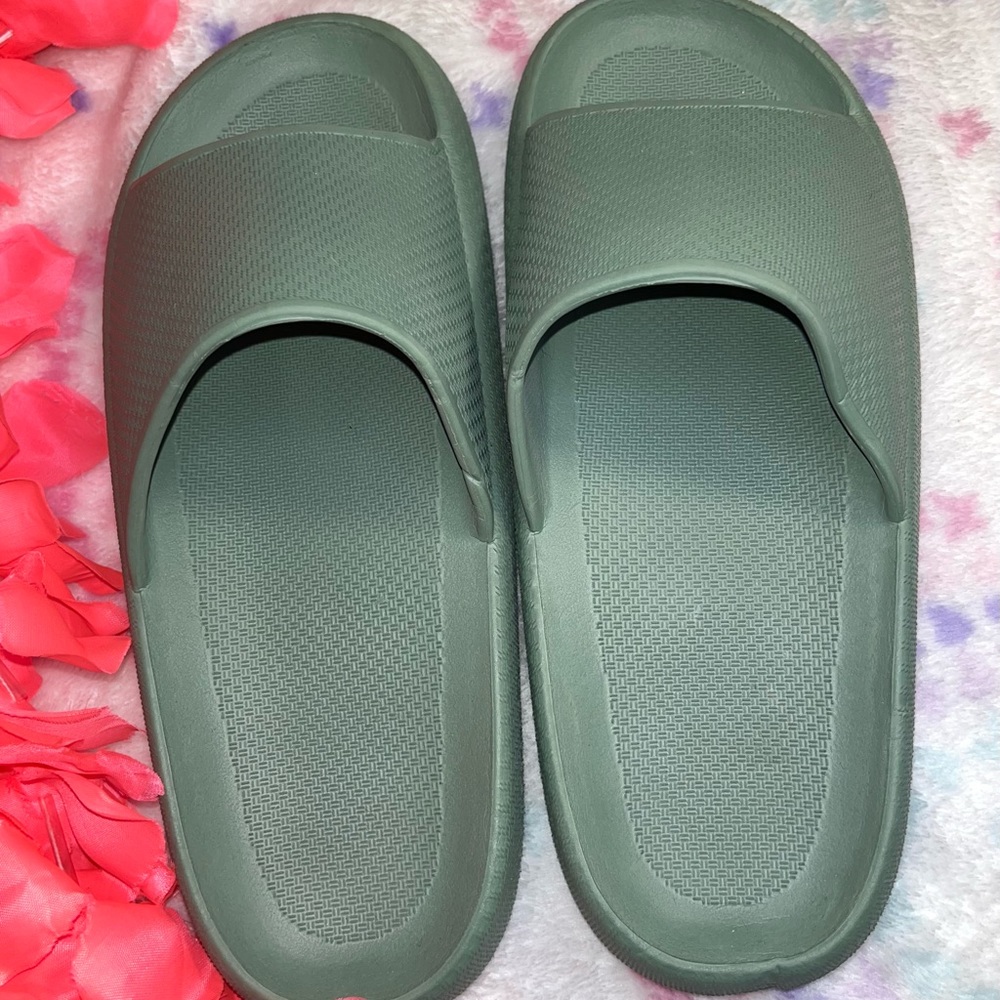Green Slides - Picture 5 of 6